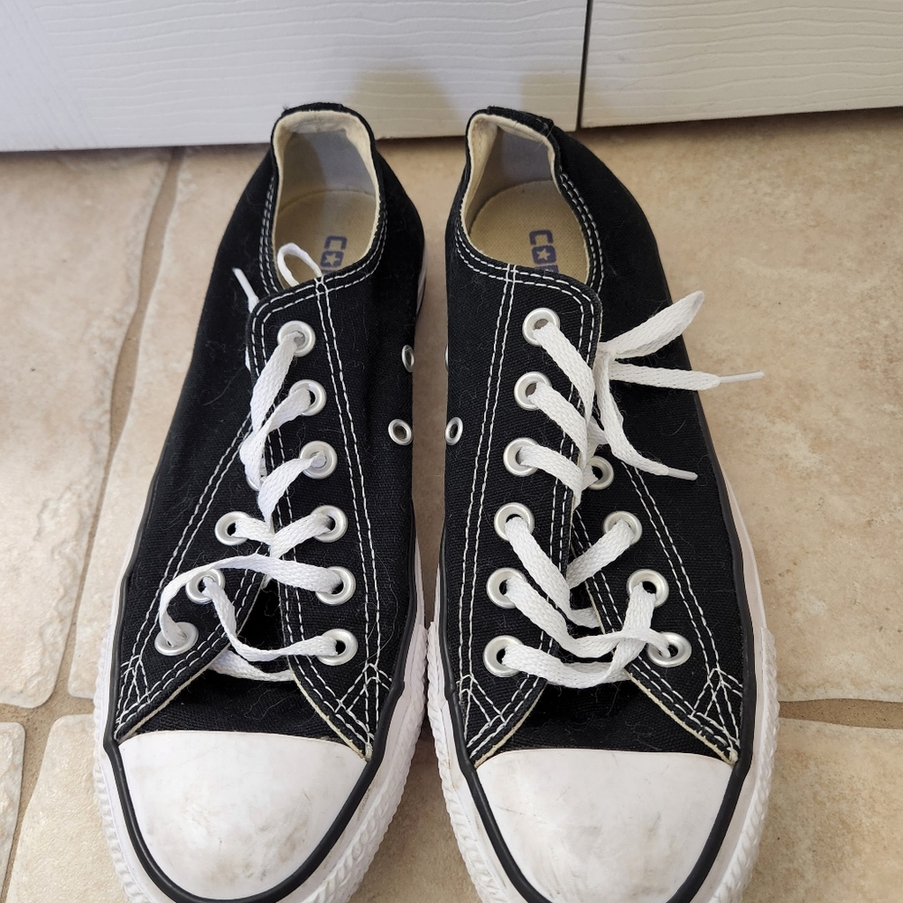 Black women's converse
